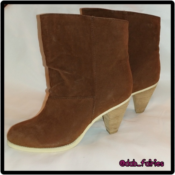 gabriella rochano Shoes - 🔮SOLD🔮NWOT Brown faux fur ankle boots